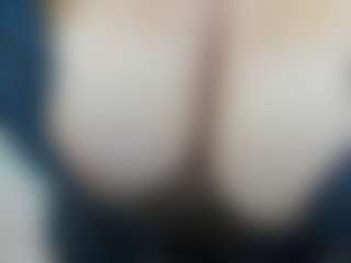 Live cam show with clarette - Tittyfuck on CSO-WL