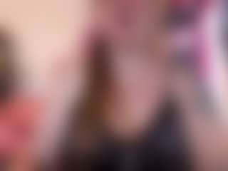 Live cam show with kisicaxx - Facial Piercings on Uber Horny