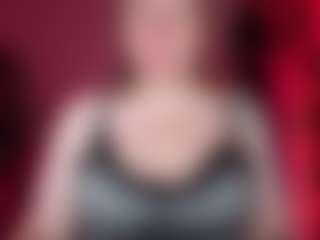 Live cam show with kisicaxx - Slave on sexytreat.net