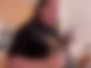 Live cam show with kisicaxx - Blue Eyes on CamClone
