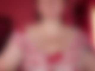 Live cam show with kisicaxx - Strapon on Camsoda