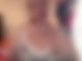 Live cam show with kisicaxx - Joi on Streamer API