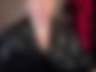 Live cam show with kisicaxx - Slave on xfollow cams