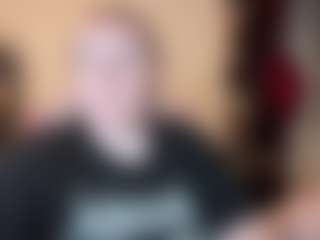 Live cam show with kisicaxx - Blonde Hair MILF on Uber Horny