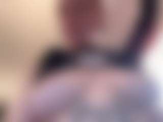 Live cam show with kisicaxx - Latex on Mixed Magazine Live