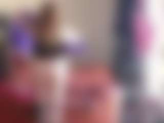Live cam show with kisicaxx - Blonde Hair on xplaylive.com