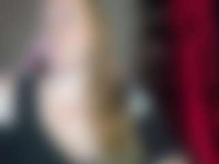 Live cam show with kisicaxx - Blue Eyes on Mixed Magazine Live