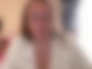Live cam show with kisicaxx - Strapon on Camsoda