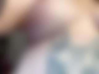 Live cam show with kisicaxx - Legs on Cam Slut