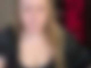 Live cam show with kisicaxx - Blonde Hair HD on Camsoda