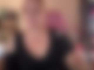 Live cam show with kisicaxx - Slave on Hubzter Live