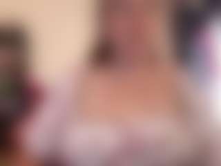 Live cam show with kisicaxx - Glasses on StripNow