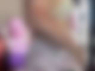 Live cam show with kisicaxx - Strapon on StripNow