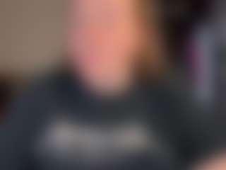 Live cam show with kisicaxx - Glasses on livesuperchat.net