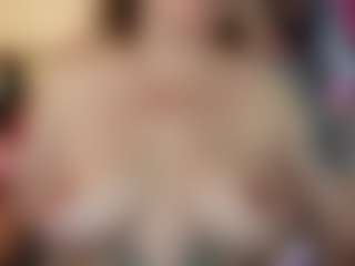 Live cam show with kisicaxx - Glasses on Camsoda