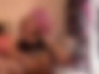 Live cam show with kisicaxx - Latex on TeamSkeetLive