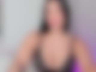 Live cam show with ashleyvegaa - Bedroom Curvy on CamwithHer
