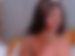Live cam show with Emiily_Lovex - Blowjob on livesexfox.com