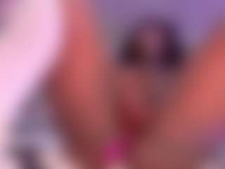 Live cam show with Emiily_Lovex - Ebony on Camsoda | colombia