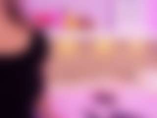 Live cam show with Mia Hot - Blonde Hair on Camsoda