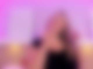 Live cam show with Mia Hot - White on UwU Esports | colombia