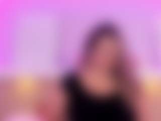 Live cam show with Mia Hot - Oil on studioflirtlive.com