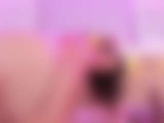 Live cam show with Mia Hot - Natural on TeamSkeetLive