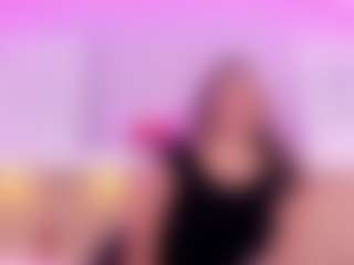 Live cam show with Mia Hot - Swallow on sexylivex.com