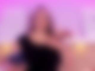 Live cam show with Mia Hot - Oil on Camming Site