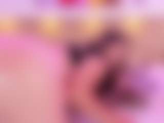Live cam show with Mia Hot - Facesitting on fuklive.com