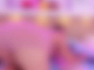 Mia Hot MILF webcam performer live streaming