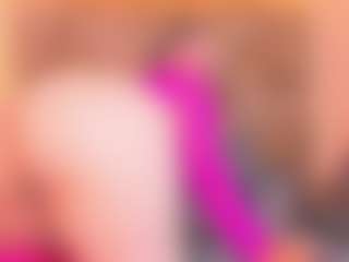 Live cam show with Mia Hot - Oil on SinfulBabes