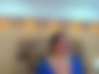 Live cam show with Mia Hot - Spank Blonde Hair on sexylive.show