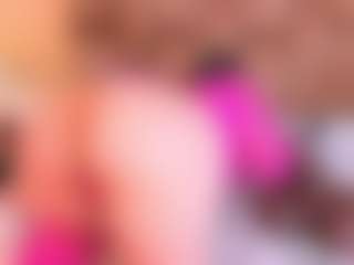 Live cam show with Mia Hot - Spy Curvy on SinfulBabes