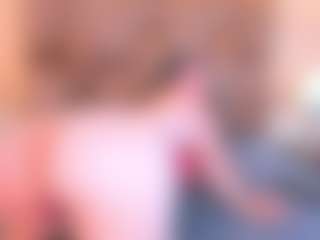 Live cam show with Mia Hot - Big Tits on googirlz