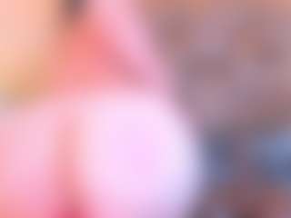 Live cam show with Mia Hot - Big Tits on StripNow