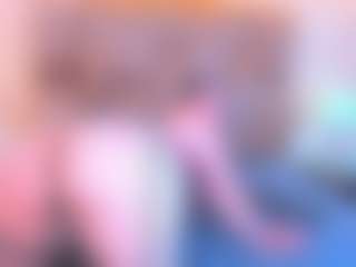 Live cam show with Mia Hot - Bedroom MILF on Fling VIP Chat