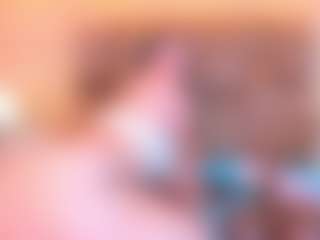 Live cam show with Mia Hot - Oil on fapnchat
