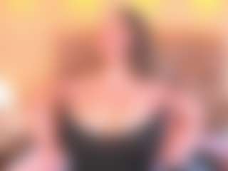 Live cam show with Mia Hot - Blonde Hair Curvy on CamSextacy