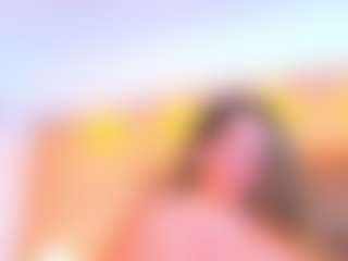 Live cam show with Mia Hot - Fingering White on madthumbs | colombia