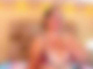 Live cam show with Mia Hot - Thick on madthumbs
