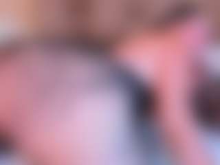 Mia Hot MILF webcam performer live streaming