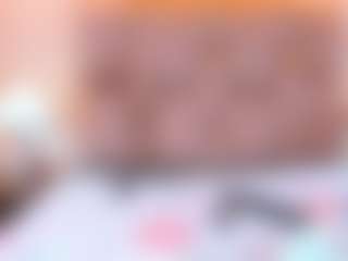 Live cam show with Mia Hot - Blonde Hair on xxxlivecams.org