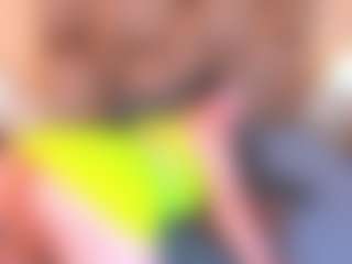 Live cam show with Mia Hot - Control on CamSodaAdn