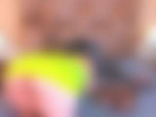 Live cam show with Mia Hot - White on CamSodaAdn | colombia