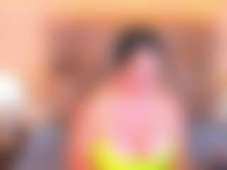 Live cam show with Mia Hot - Thick on CamSodaAdn