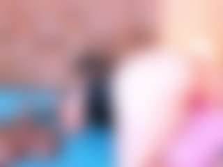 Mia Hot MILF webcam performer live streaming