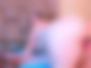Live cam show with Mia Hot - Blonde Hair Big Tits on Livezox