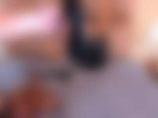 Live cam show with Mia Hot - Blonde Hair Curvy on Livezox