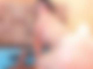 Mia Hot MILF webcam performer live streaming